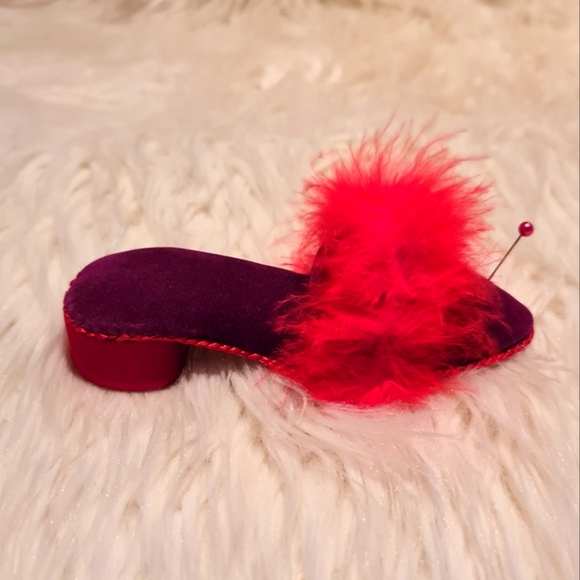NIB Vintage Slipper Pincushion by Dritz Collectible Cushions - Picture 1 of 7